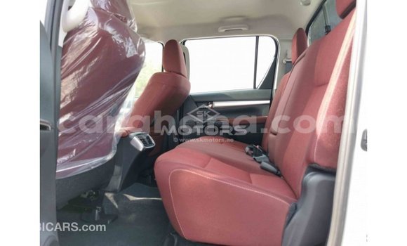 Ra Imported Toyota Hilux funfun Ọkọ̀ in Import - Dubai ni Ashanti Ra Imported Toyota Hilux funfun Ọkọ̀ in Import - Dubai ni Ashanti