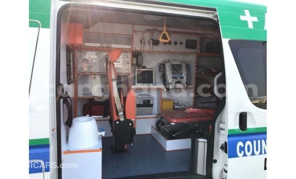 Sayi Imported Toyota Hiace White Mota in Import - Dubai a Ashanti Sayi Imported Toyota Hiace White Mota in Import - Dubai a Ashanti