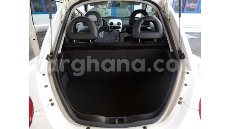 Big with watermark volkswagen beetle ashanti import dubai 21699