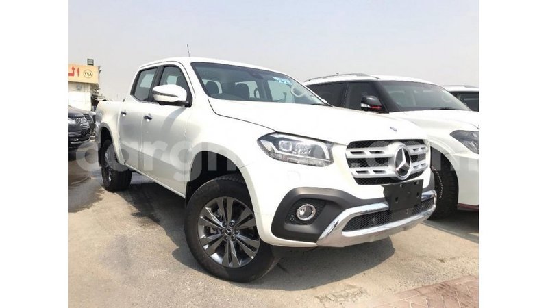 Big with watermark mercedes benz 250 ashanti import dubai 21700