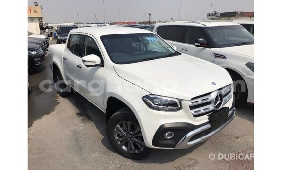 Buy Import Mercedes‒Benz 250 White Car in Import - Dubai in Ashanti Buy Import Mercedes‒Benz 250 White Car in Import - Dubai in Ashanti