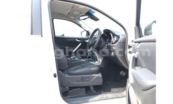 Buy Import Mercedes‒Benz 250 White Car in Import - Dubai in Ashanti Buy Import Mercedes‒Benz 250 White Car in Import - Dubai in Ashanti