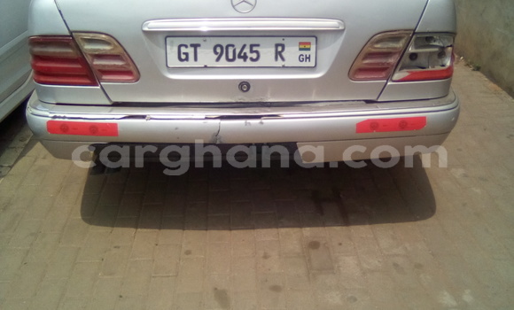 Buy Used Mercedes‒Benz 250 Silver Car in Accra in Greater Accra Buy Used Mercedes‒Benz 250 Silver Car in Accra in Greater Accra