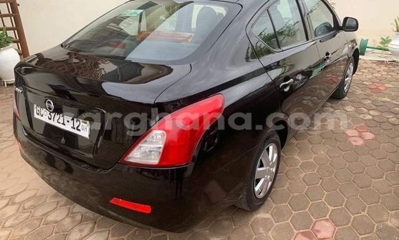 Sayi Na hannu Nissan Sunny Black Mota in Accra a Greater Accra
