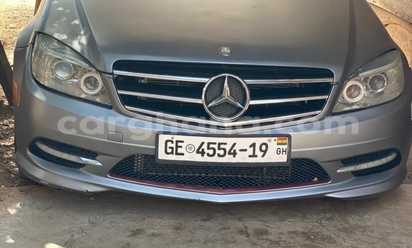 Ra Àlòkù Mercedes‒Benz 300CD Miiran Ọkọ̀ in Accra ni Greater Accra Ra Àlòkù Mercedes‒Benz 300CD Miiran Ọkọ̀ in Accra ni Greater Accra