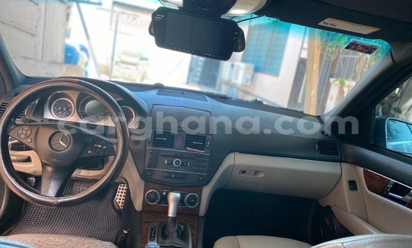 Ra Àlòkù Mercedes‒Benz 300CD Miiran Ọkọ̀ in Accra ni Greater Accra Ra Àlòkù Mercedes‒Benz 300CD Miiran Ọkọ̀ in Accra ni Greater Accra