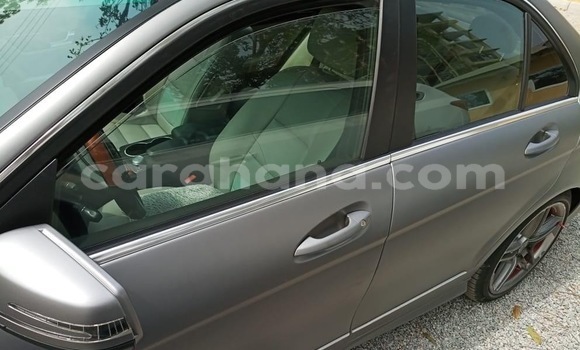 Ra Àlòkù Mercedes‒Benz 300CD Miiran Ọkọ̀ in Accra ni Greater Accra Ra Àlòkù Mercedes‒Benz 300CD Miiran Ọkọ̀ in Accra ni Greater Accra