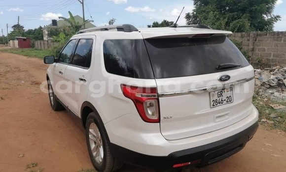 Sayi Na hannu Ford Excursion White Mota in Accra a Greater Accra Sayi Na hannu Ford Excursion White Mota in Accra a Greater Accra