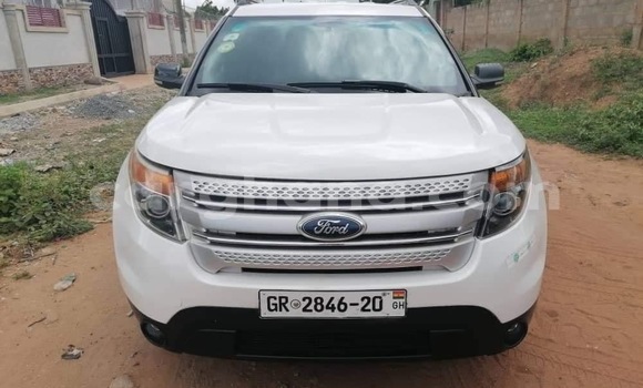 Sayi Na hannu Ford Excursion White Mota in Accra a Greater Accra Sayi Na hannu Ford Excursion White Mota in Accra a Greater Accra