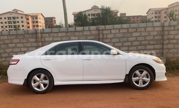 Buy Used Toyota Camry White Car in Accra in Greater Accra Buy Used Toyota Camry White Car in Accra in Greater Accra