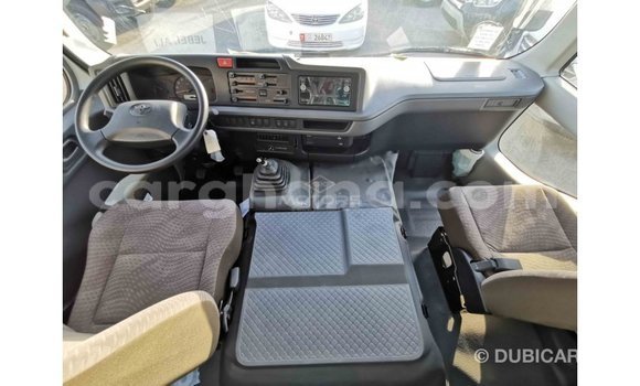 Ra Imported Toyota Coaster funfun Ọkọ̀ in Import - Dubai ni Ashanti Ra Imported Toyota Coaster funfun Ọkọ̀ in Import - Dubai ni Ashanti