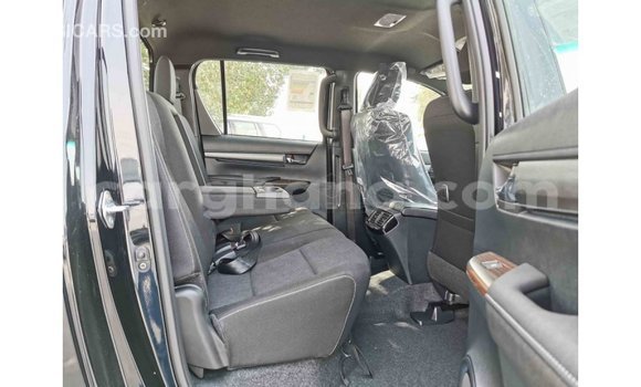 Sayi Imported Toyota Hilux Black Mota in Import - Dubai a Ashanti Sayi Imported Toyota Hilux Black Mota in Import - Dubai a Ashanti