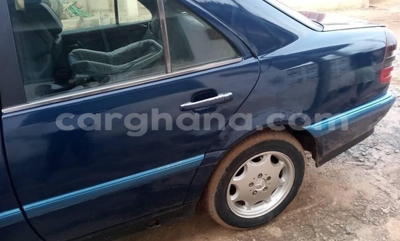 Sayi Na hannu Mercedes‒Benz 190 SL Sauran Mota in Accra a Greater Accra Sayi Na hannu Mercedes‒Benz 190 SL Sauran Mota in Accra a Greater Accra