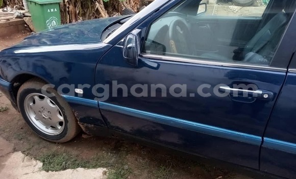 Sayi Na hannu Mercedes‒Benz 190 SL Sauran Mota in Accra a Greater Accra Sayi Na hannu Mercedes‒Benz 190 SL Sauran Mota in Accra a Greater Accra