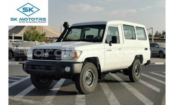 Ra Imported Toyota Land Cruiser funfun Ọkọ̀ in Import - Dubai ni Ashanti Ra Imported Toyota Land Cruiser funfun Ọkọ̀ in Import - Dubai ni Ashanti