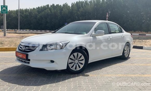 Ra Imported Honda Accord funfun Ọkọ̀ in Import - Dubai ni Ashanti Ra Imported Honda Accord funfun Ọkọ̀ in Import - Dubai ni Ashanti