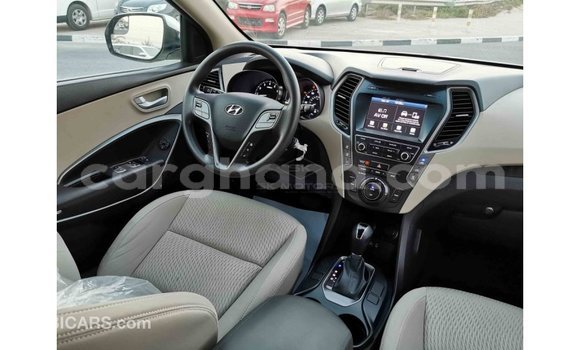 Sayi Imported Hyundai Santa Fe White Mota in Import - Dubai a Ashanti Sayi Imported Hyundai Santa Fe White Mota in Import - Dubai a Ashanti