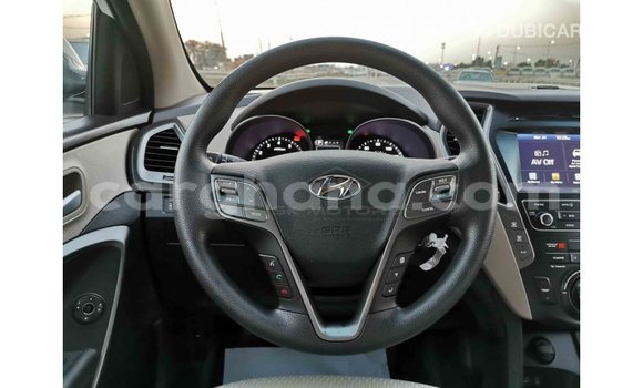 Sayi Imported Hyundai Santa Fe White Mota in Import - Dubai a Ashanti Sayi Imported Hyundai Santa Fe White Mota in Import - Dubai a Ashanti