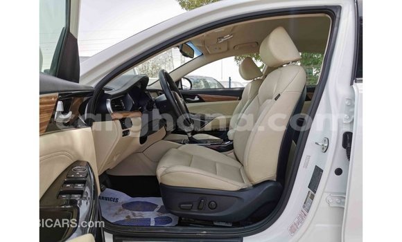 Sayi Imported Kia Cadenza White Mota in Import - Dubai a Ashanti Sayi Imported Kia Cadenza White Mota in Import - Dubai a Ashanti