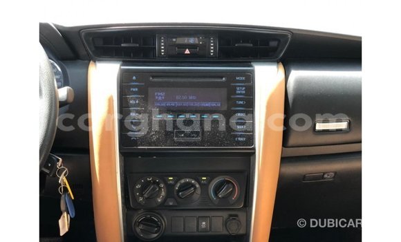 Ra Imported Toyota Fortuner funfun Ọkọ̀ in Import - Dubai ni Ashanti Ra Imported Toyota Fortuner funfun Ọkọ̀ in Import - Dubai ni Ashanti