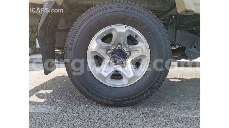 Big with watermark toyota land cruiser ashanti import dubai 21851