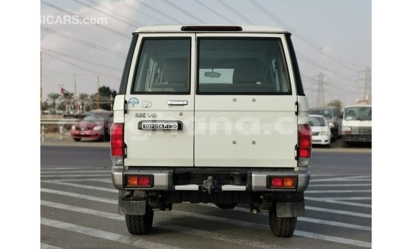 Buy Import Toyota Land Cruiser White Car in Import - Dubai in Ashanti Buy Import Toyota Land Cruiser White Car in Import - Dubai in Ashanti