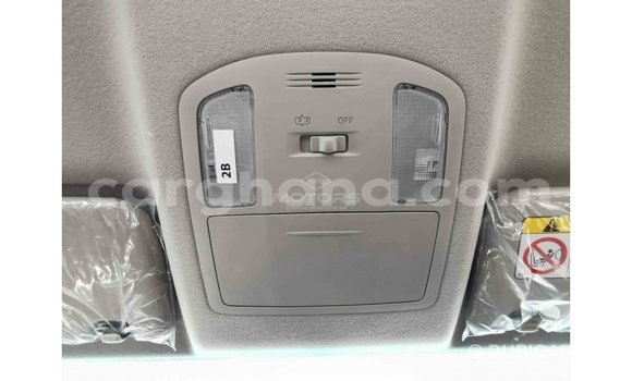 Ra Imported Toyota Hilux funfun Ọkọ̀ in Import - Dubai ni Ashanti Ra Imported Toyota Hilux funfun Ọkọ̀ in Import - Dubai ni Ashanti