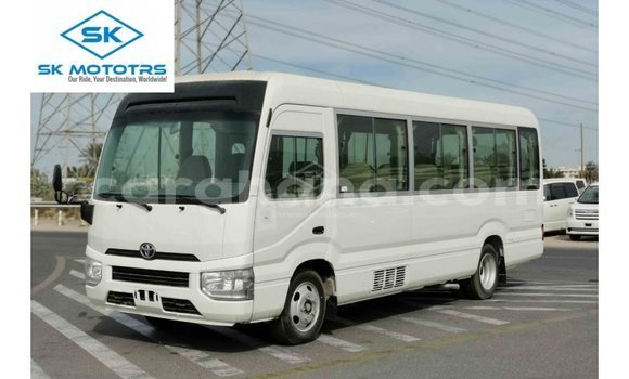 Ra Imported Toyota Coaster funfun Ọkọ̀ in Import - Dubai ni Ashanti Ra Imported Toyota Coaster funfun Ọkọ̀ in Import - Dubai ni Ashanti