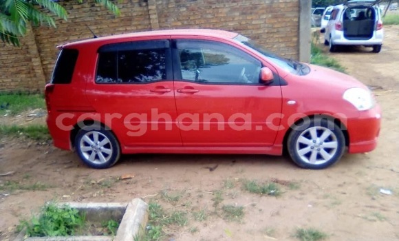 Sayi Na hannu Toyota Raum Sauran Mota in Accra a Greater Accra