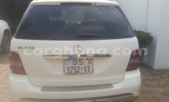 Buy Used Mercedes Viano White Car in Accra in Greater Accra Buy Used Mercedes Viano White Car in Accra in Greater Accra