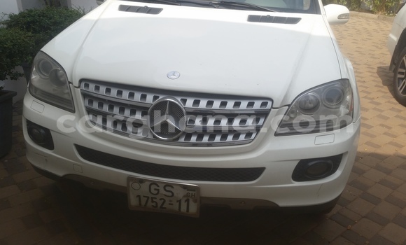 Buy Used Mercedes Viano White Car in Accra in Greater Accra Buy Used Mercedes Viano White Car in Accra in Greater Accra