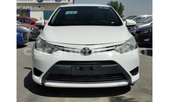 Ra Imported Toyota Yaris funfun Ọkọ̀ in Import - Dubai ni Ashanti Ra Imported Toyota Yaris funfun Ọkọ̀ in Import - Dubai ni Ashanti