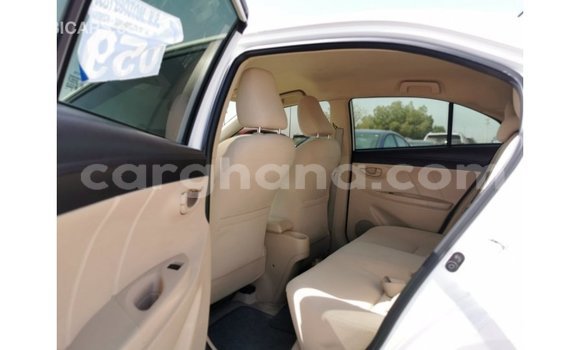 Ra Imported Toyota Yaris funfun Ọkọ̀ in Import - Dubai ni Ashanti Ra Imported Toyota Yaris funfun Ọkọ̀ in Import - Dubai ni Ashanti