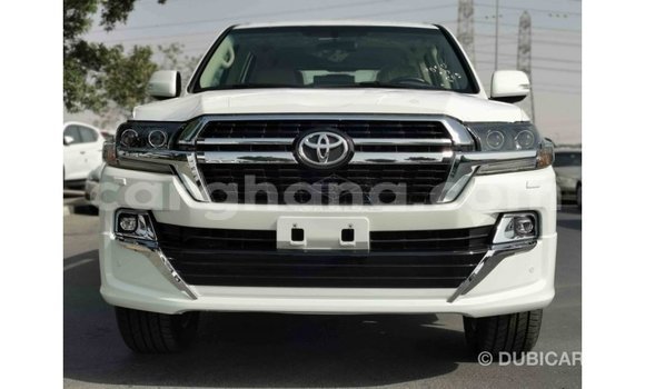 Buy Import Toyota Land Cruiser White Car in Import - Dubai in Ashanti Buy Import Toyota Land Cruiser White Car in Import - Dubai in Ashanti