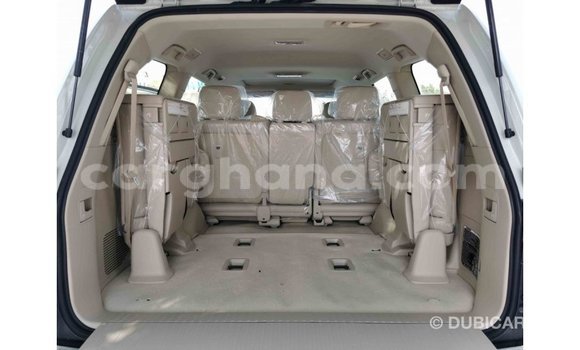 Buy Import Toyota Land Cruiser White Car in Import - Dubai in Ashanti Buy Import Toyota Land Cruiser White Car in Import - Dubai in Ashanti