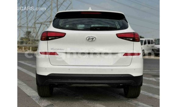 Sayi Imported Hyundai Tucson White Mota in Import - Dubai a Ashanti Sayi Imported Hyundai Tucson White Mota in Import - Dubai a Ashanti