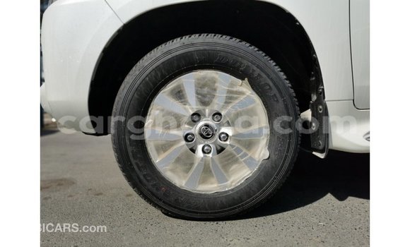 Ra Imported Toyota Land Cruiser funfun Ọkọ̀ in Import - Dubai ni Ashanti Ra Imported Toyota Land Cruiser funfun Ọkọ̀ in Import - Dubai ni Ashanti