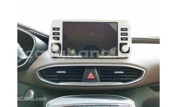 Sayi Imported Hyundai Santa Fe White Mota in Import - Dubai a Ashanti Sayi Imported Hyundai Santa Fe White Mota in Import - Dubai a Ashanti