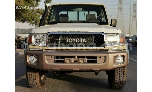 Buy Import Toyota Land Cruiser Beige Car in Import - Dubai in Ashanti Buy Import Toyota Land Cruiser Beige Car in Import - Dubai in Ashanti
