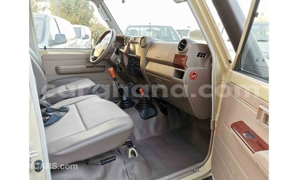 Buy Import Toyota Land Cruiser Beige Car in Import - Dubai in Ashanti Buy Import Toyota Land Cruiser Beige Car in Import - Dubai in Ashanti