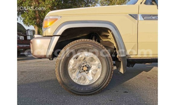 Buy Import Toyota Land Cruiser Beige Car in Import - Dubai in Ashanti Buy Import Toyota Land Cruiser Beige Car in Import - Dubai in Ashanti