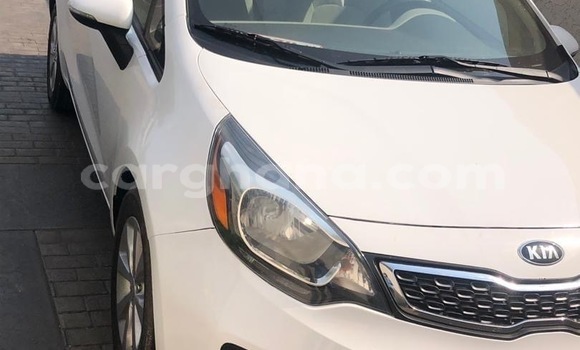 Sayi Na hannu Kia Rio White Mota in Accra a Greater Accra Sayi Na hannu Kia Rio White Mota in Accra a Greater Accra