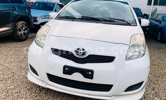 Buy Used Toyota Yaris White Car in Accra in Greater Accra Buy Used Toyota Yaris White Car in Accra in Greater Accra