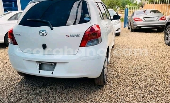Buy Used Toyota Yaris White Car in Accra in Greater Accra Buy Used Toyota Yaris White Car in Accra in Greater Accra