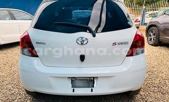 Buy Used Toyota Yaris White Car in Accra in Greater Accra Buy Used Toyota Yaris White Car in Accra in Greater Accra