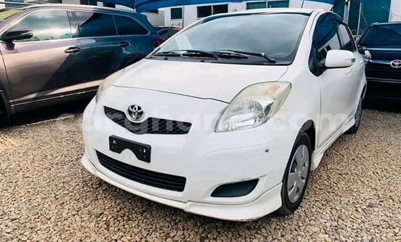 Buy Used Toyota Yaris White Car in Accra in Greater Accra Buy Used Toyota Yaris White Car in Accra in Greater Accra
