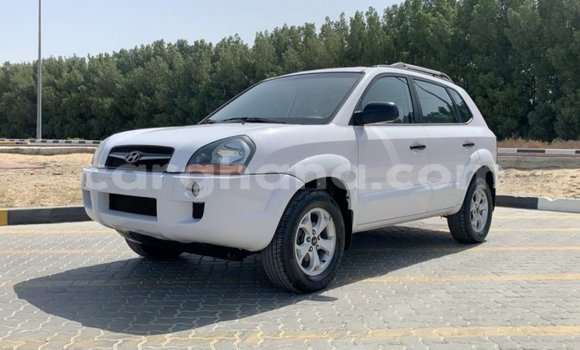 Buy Import Hyundai Tucson White Car in Import - Dubai in Ashanti Buy Import Hyundai Tucson White Car in Import - Dubai in Ashanti
