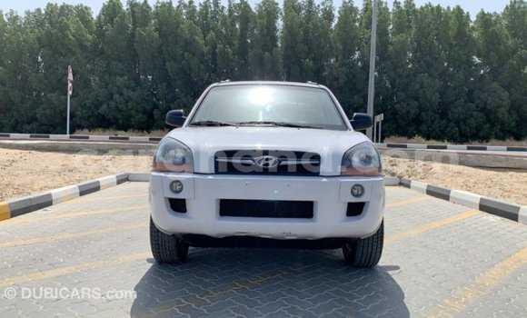 Buy Import Hyundai Tucson White Car in Import - Dubai in Ashanti Buy Import Hyundai Tucson White Car in Import - Dubai in Ashanti
