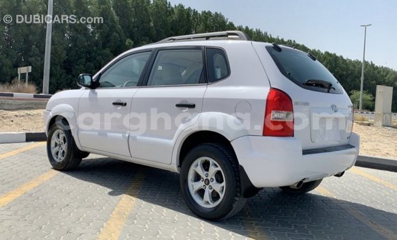 Buy Import Hyundai Tucson White Car in Import - Dubai in Ashanti Buy Import Hyundai Tucson White Car in Import - Dubai in Ashanti
