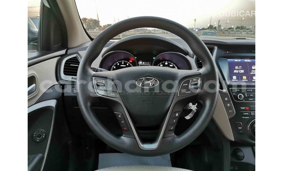 Sayi Imported Hyundai Santa Fe White Mota in Import - Dubai a Ashanti Sayi Imported Hyundai Santa Fe White Mota in Import - Dubai a Ashanti